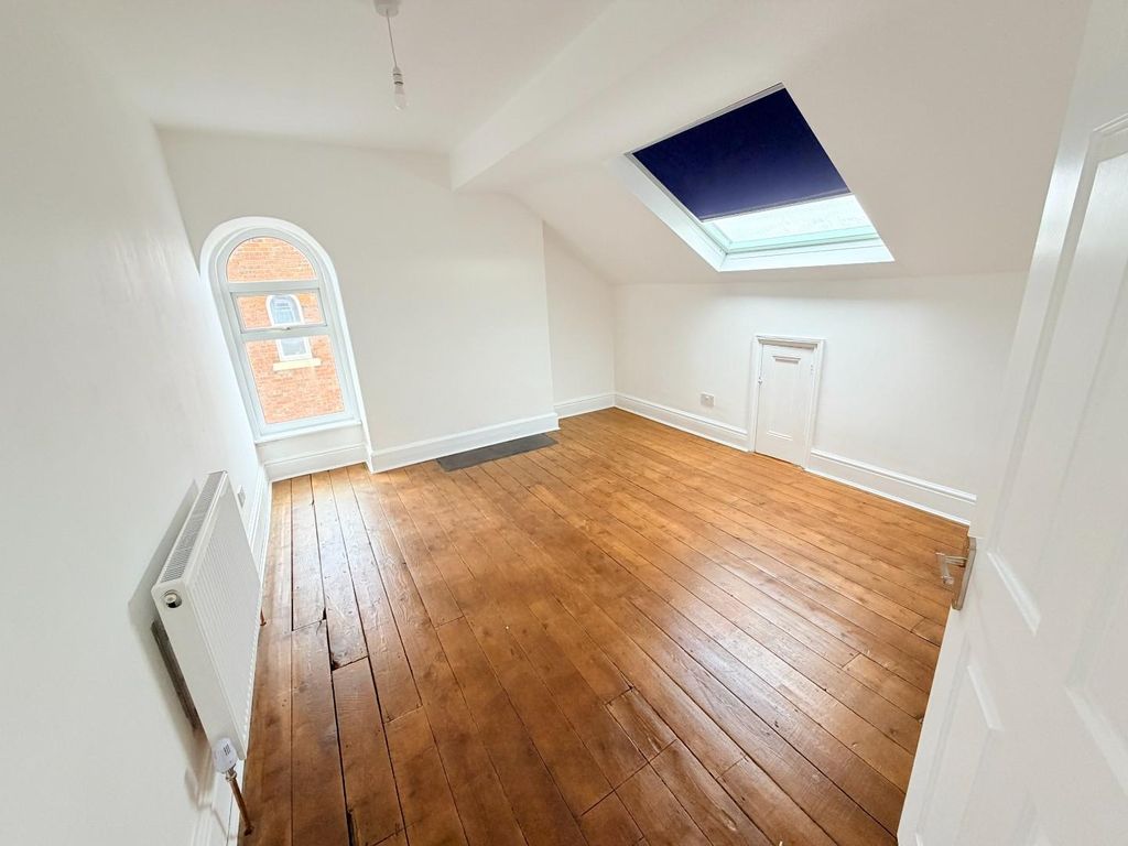Additional image 38 of 5 bed semi-detached house for saleHutton Avenue, Hartlepool TS26