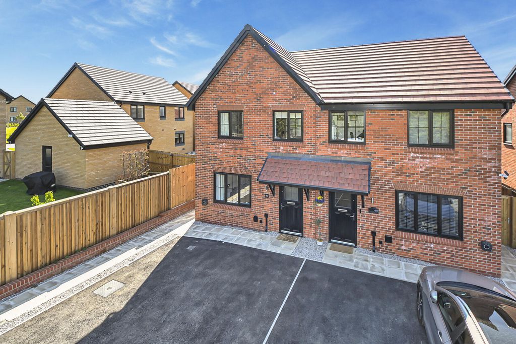 Additional image 2 of 3 bed property for saleCockersand Drive, Westhoughton, Bolton BL5