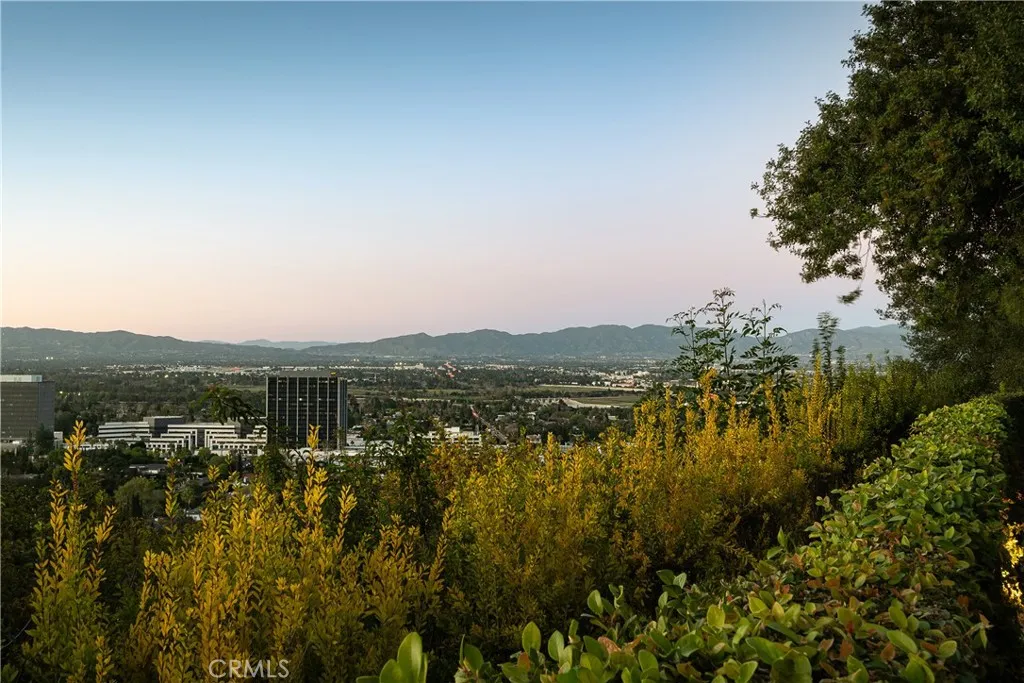 Additional image 32 of 4173 Regal Oak Dr, Encino, CA 91436