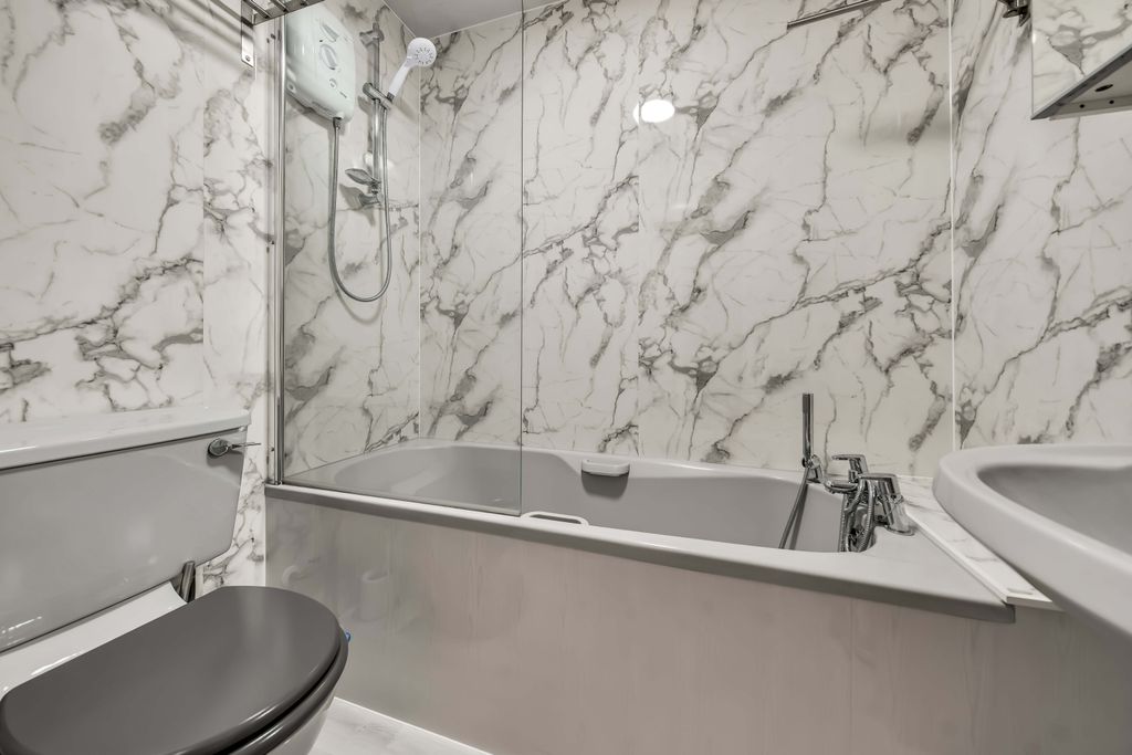 Additional image 10 of 1 bed flat for saleStrathmartine Road, Dundee DD3