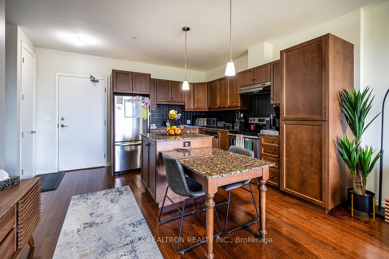 Additional image 5 of 604-223 Erb Street W, Waterloo, ON, N2L 0B3