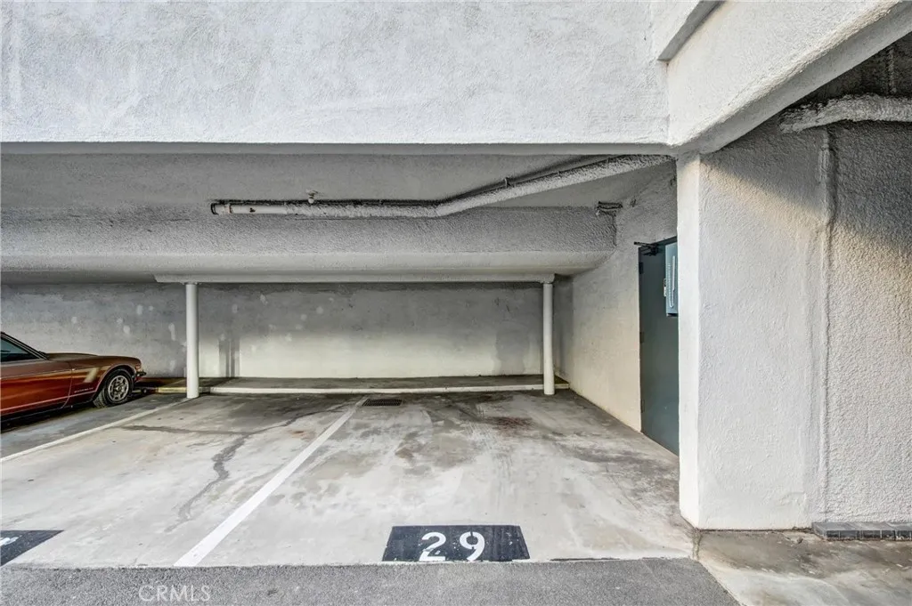 972 E California Blvd Unit 304, Pasadena, CA 91106