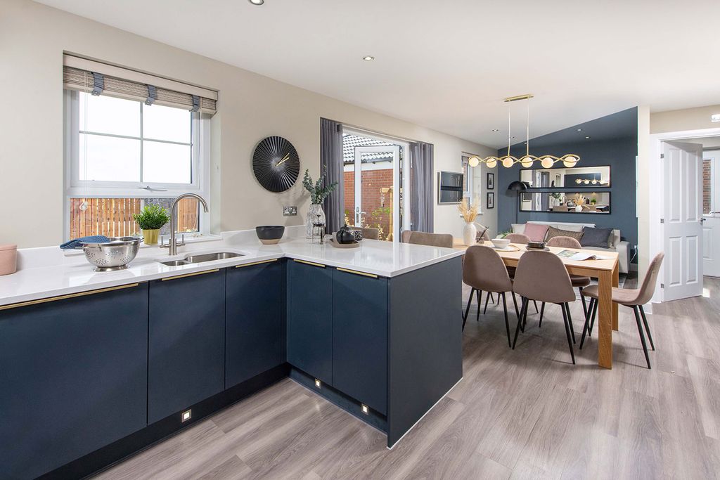 Additional image 4 of 5 bed detached house for sale"Lamberton" at Briggington Way, Leighton Buzzard LU7