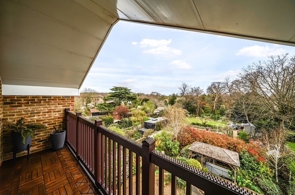 Additional image 16 of 5 bed flat for saleSovereign House, Royal Parade, Chislehurst, Kent BR7