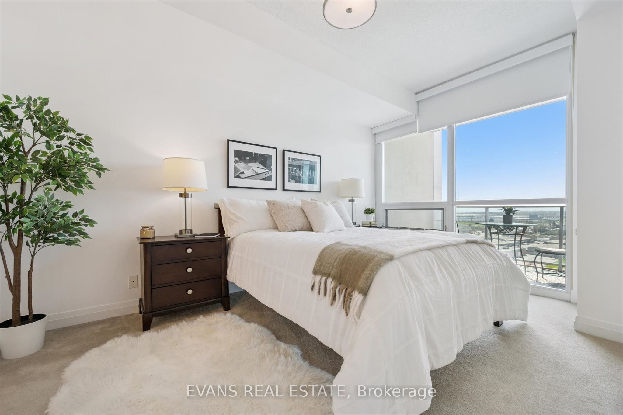 Additional image 3 of 1411-1055 Southdown Road, Mississauga, ON, L5J 0A3