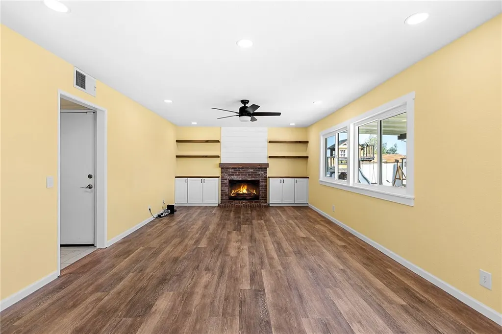 Additional image 12 of 2007 W Windhaven Dr, Rialto, CA 92377