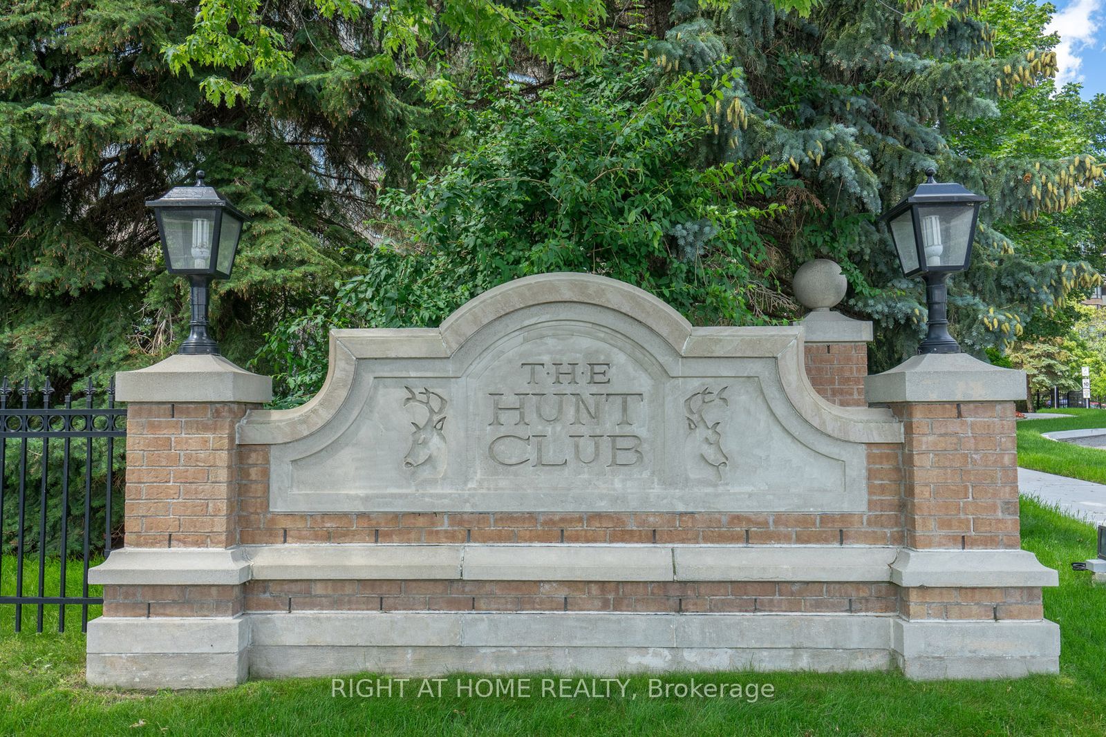 Additional image 2 of 1116-610 Bullock Drive, Markham, ON, L3R 0G1