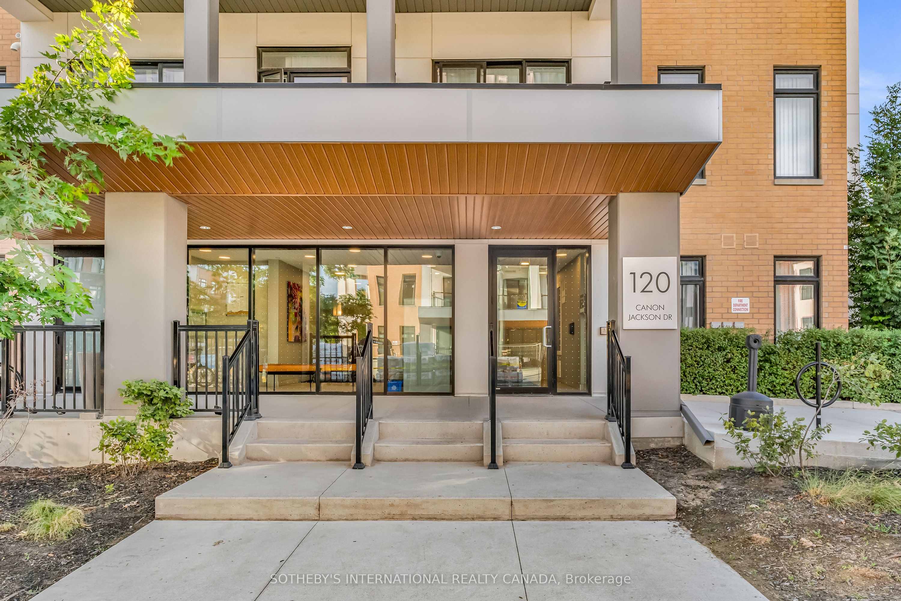 Additional image 3 of 406-120 Canon Jackson Drive, Toronto, ON, M6M 0B8