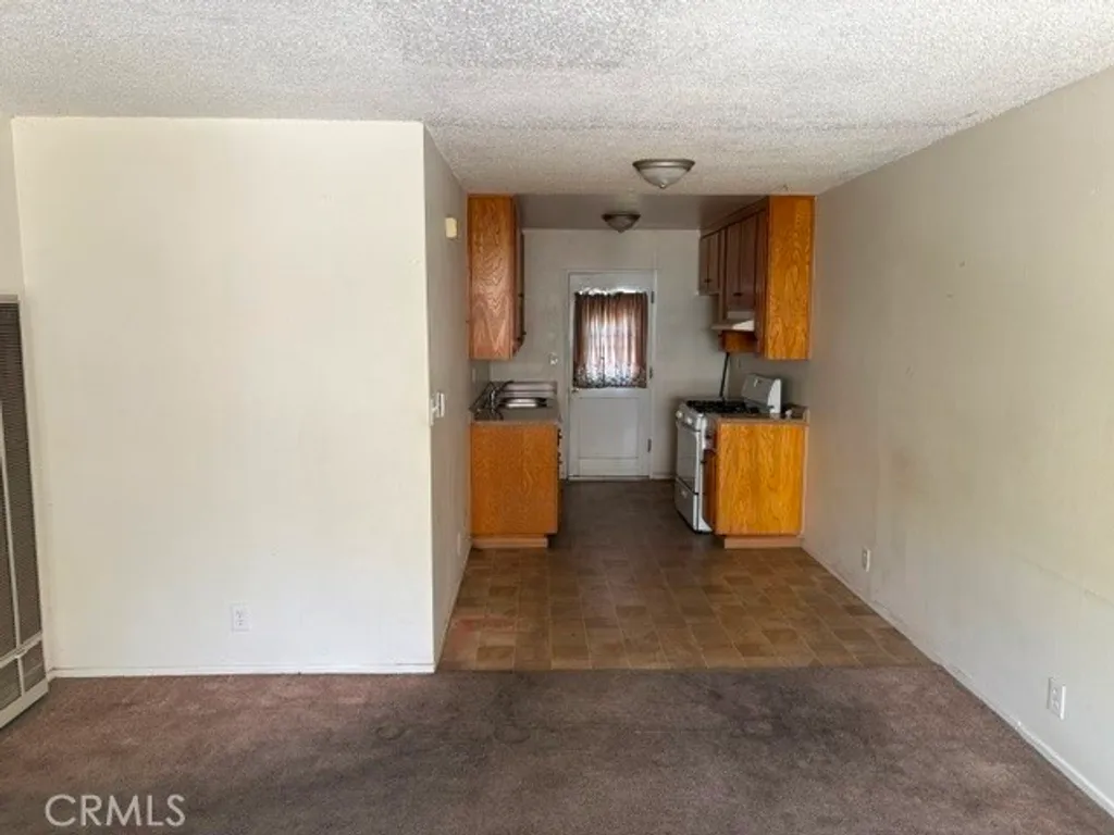 Additional image 5 of 150 E Lakeshore Dr Unit 10, Lake Elsinore, CA 92530