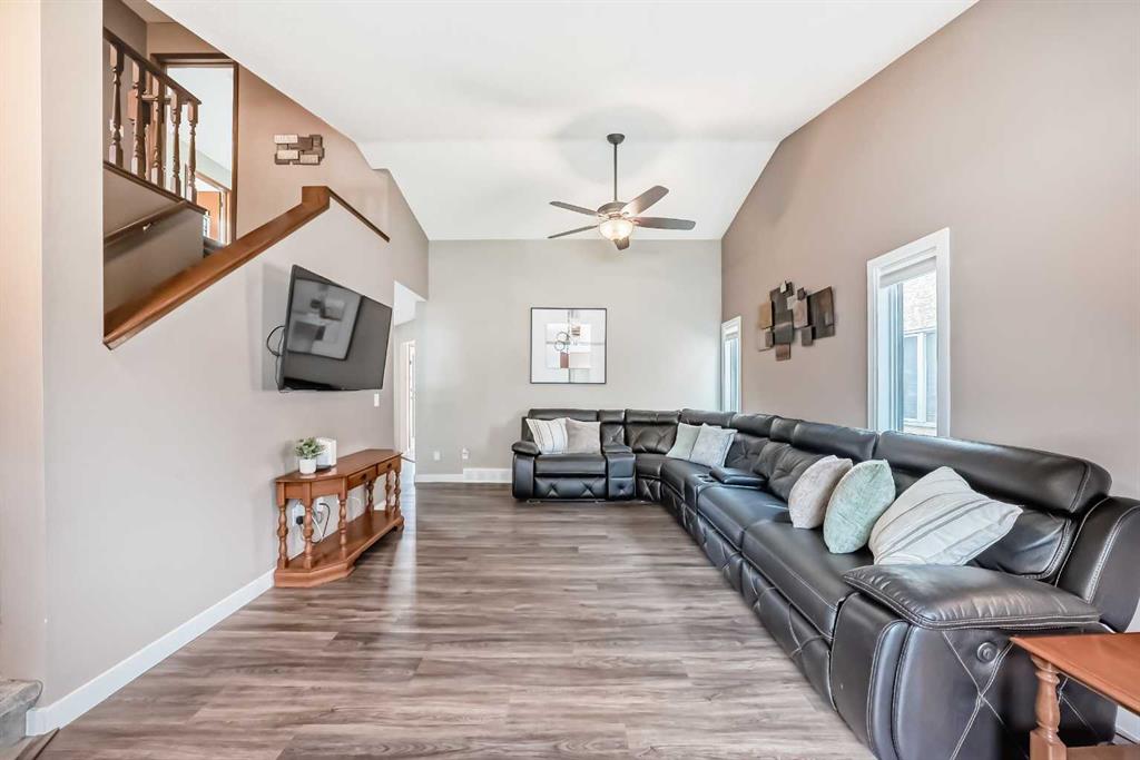 Additional image 5 of 481 Sunmills Drive, Calgary, AB, T2X 2T5