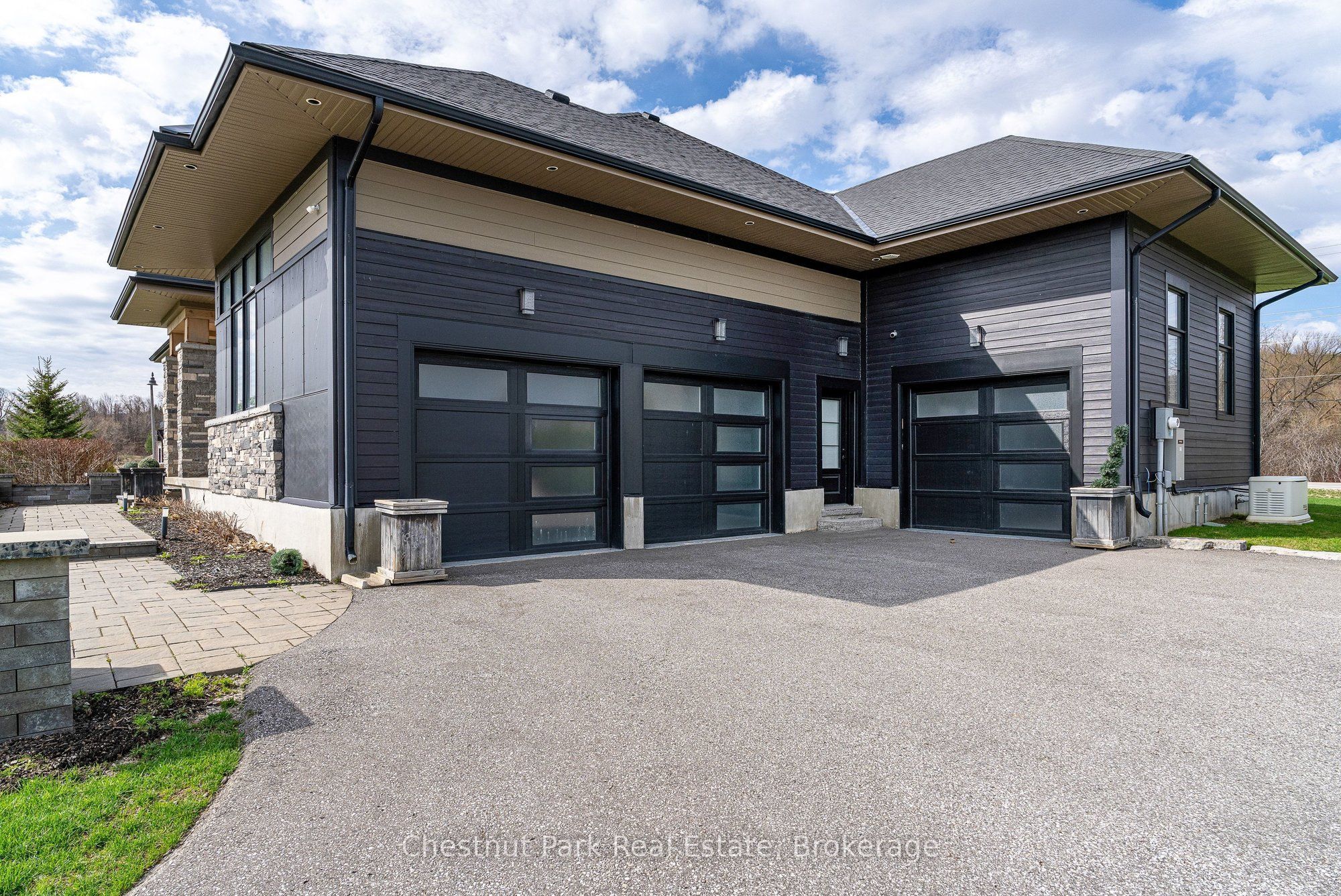 Additional image 3 of 1 Windrose Valley Boulevard, Clearview, ON, L9Y 0K2