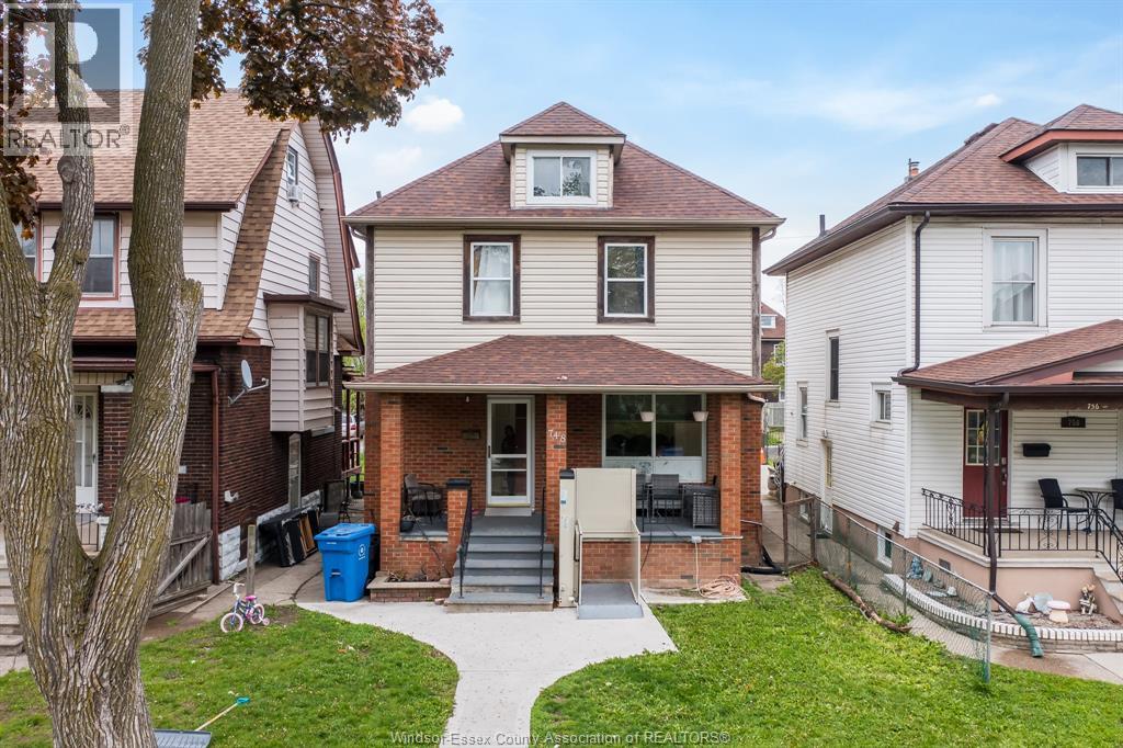 748 Moy , Windsor, ON, N9A2N6