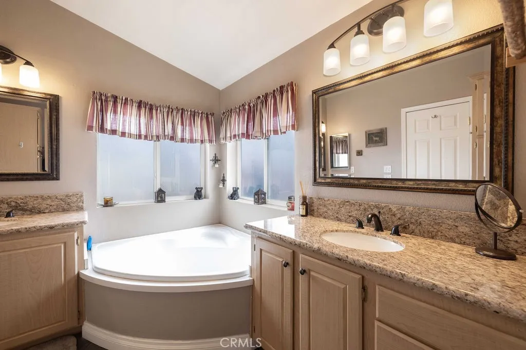 Additional image 17 of 1035 W Fairway Blvd, Big Bear City, CA 92314