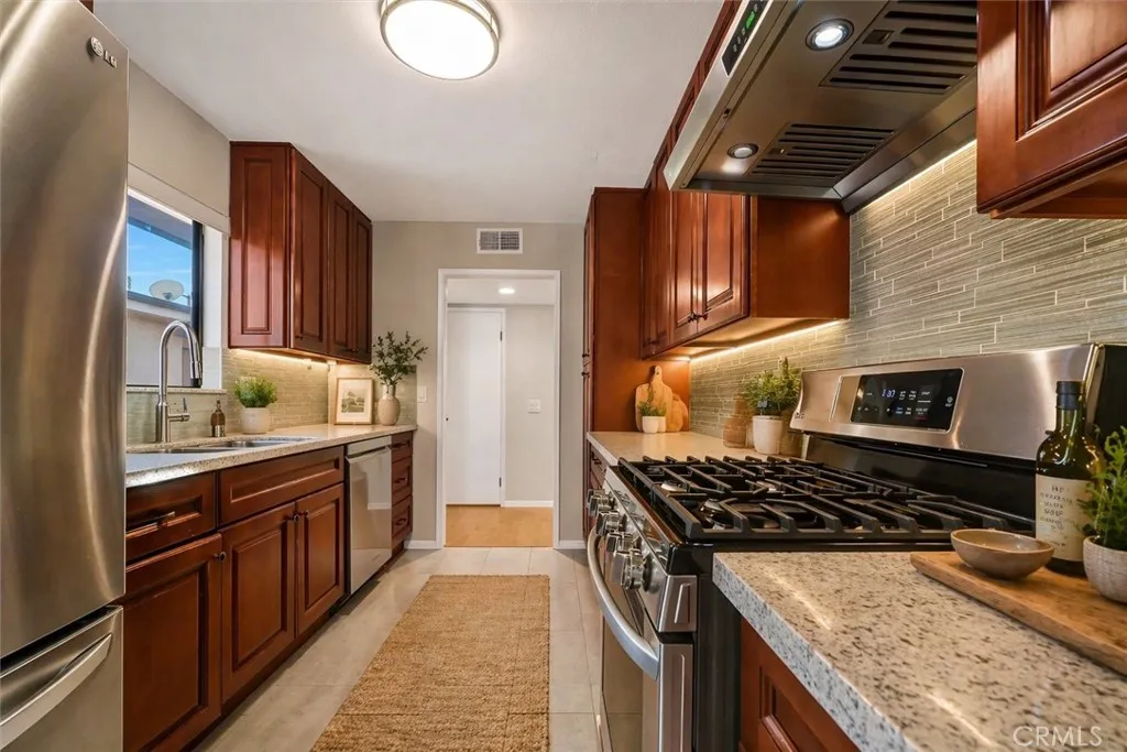 1304 Stanley Ave Unit 10, Glendale, CA 91206 photo 2