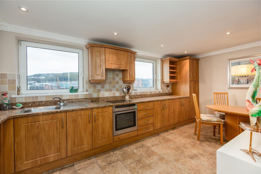 Additional image 16 of 3 bed flat for salePocketts Wharf, Marina, Swansea SA1