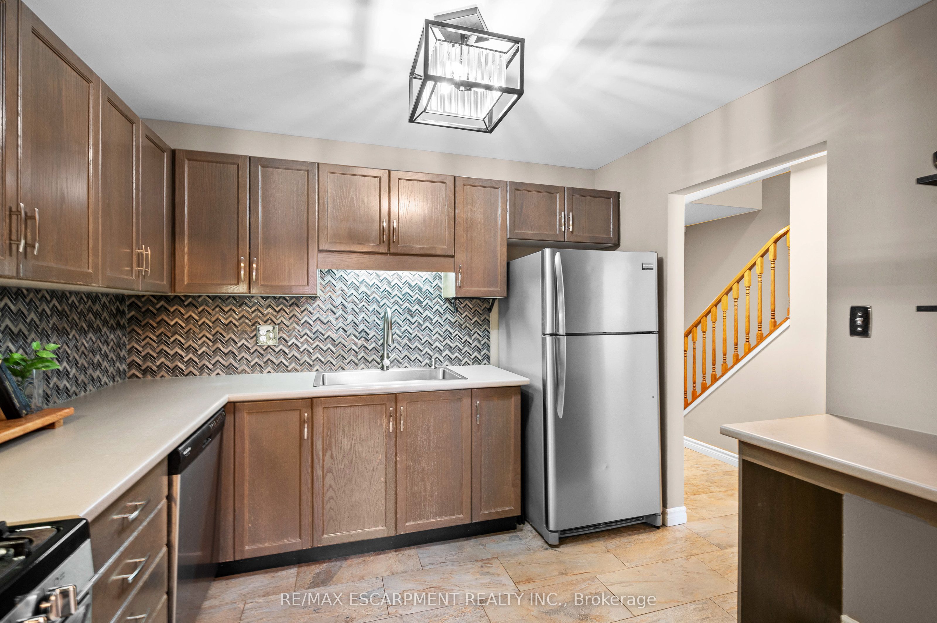 Additional image 4 of 12-610 Barton Street, Hamilton, ON, L8E 5V2