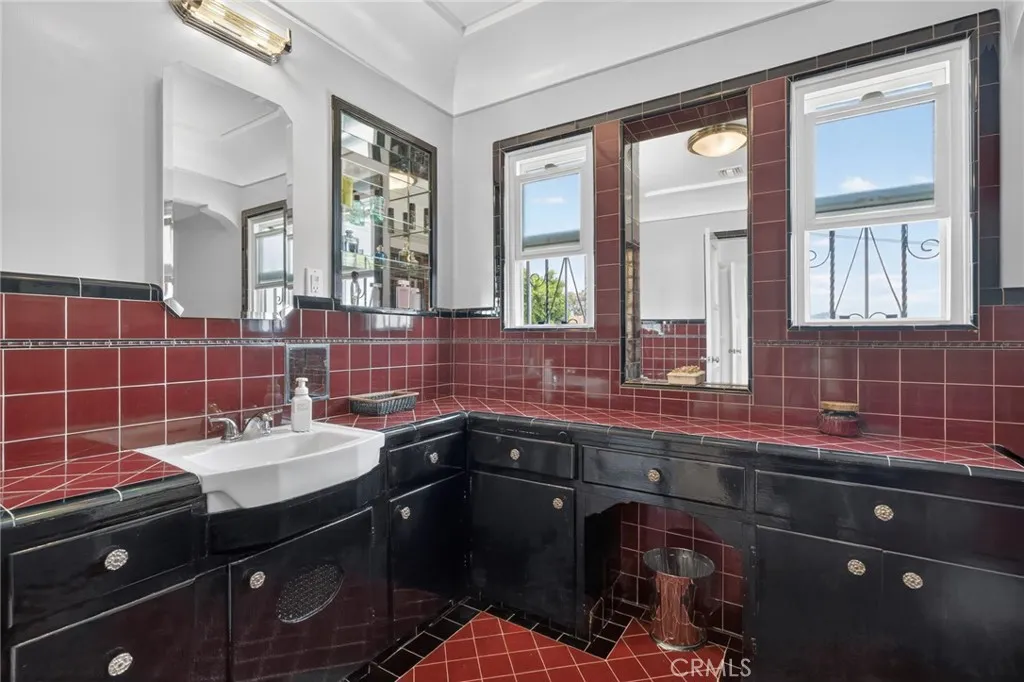 Additional image 37 of 3664 Holboro Dr, Los Angeles, CA 90027