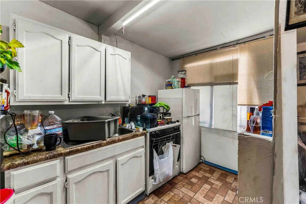 Additional image 37 of 1508 E Queensdale St, Compton, CA 90221