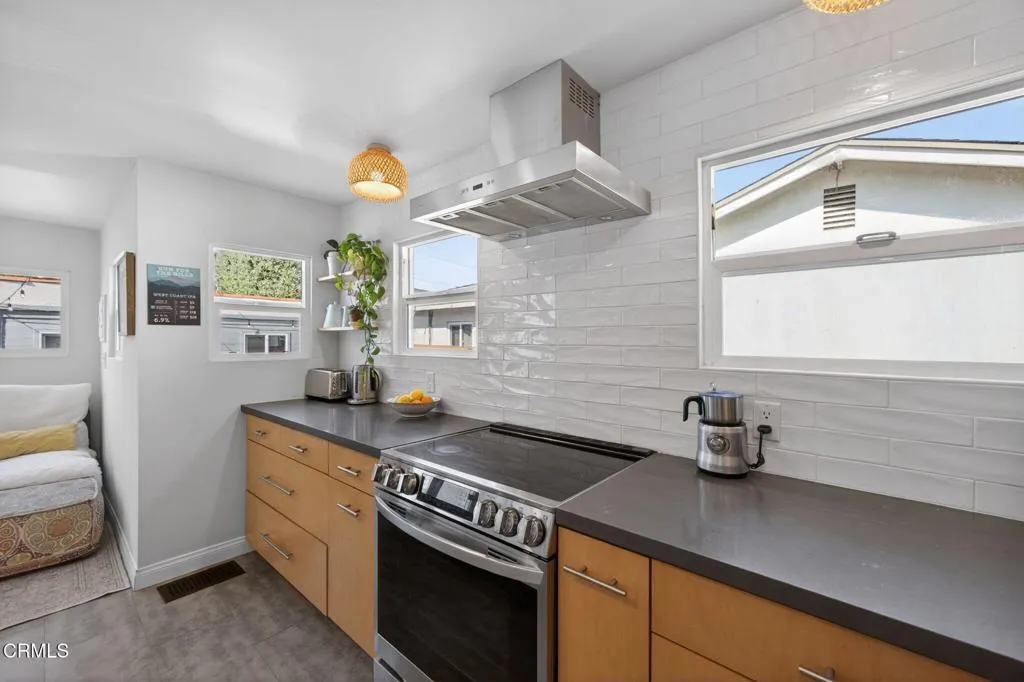 Additional image 21 of 1681 San Nicholas Street, Ventura, CA 93001