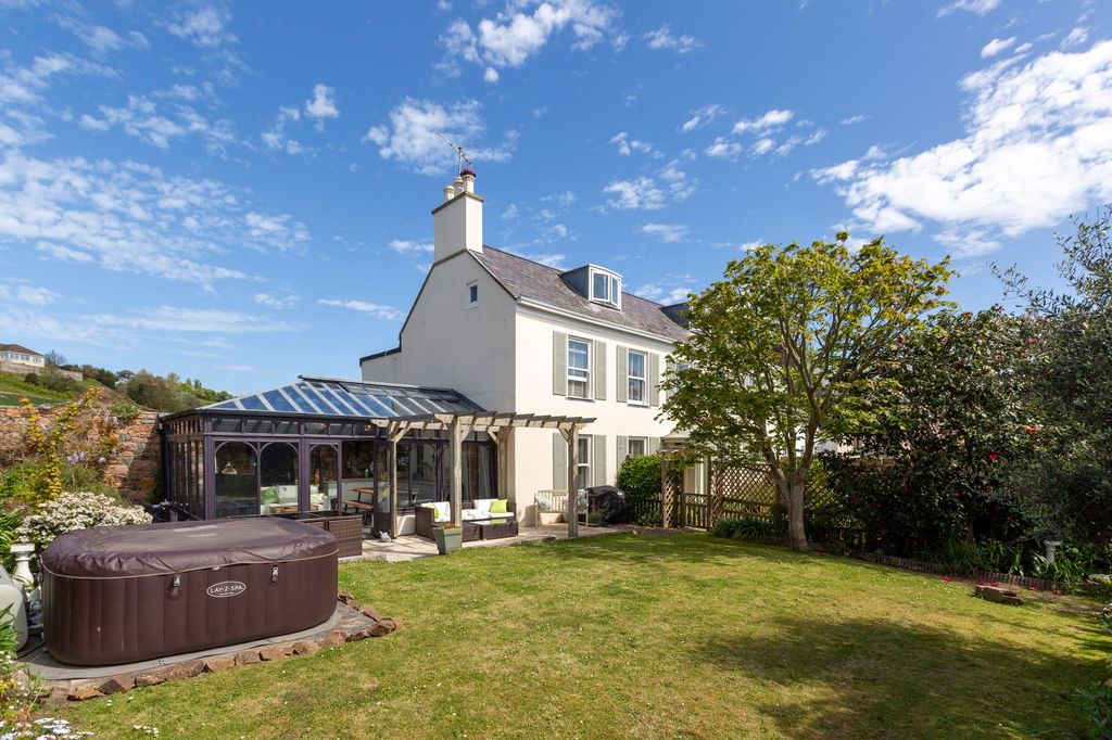 Additional image 4 of 5 bed end terrace house for saleMontrose, St Clement JE2