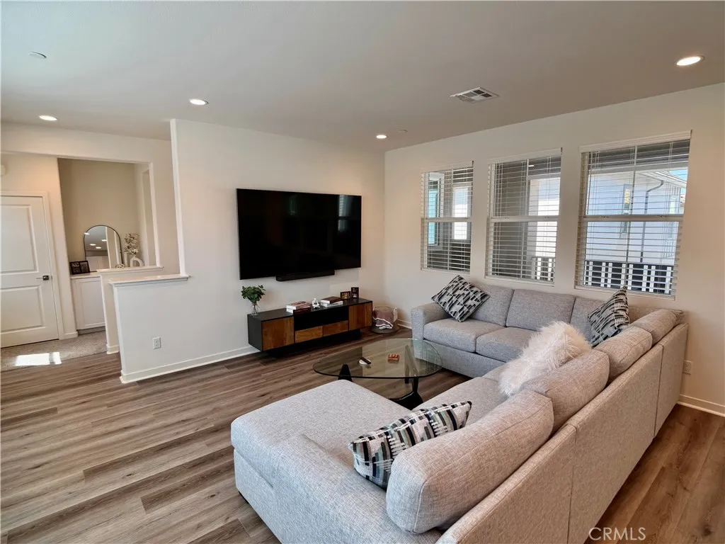 Additional image 99 of 16064 Jamie St Unit 8, Fontana, CA 92336
