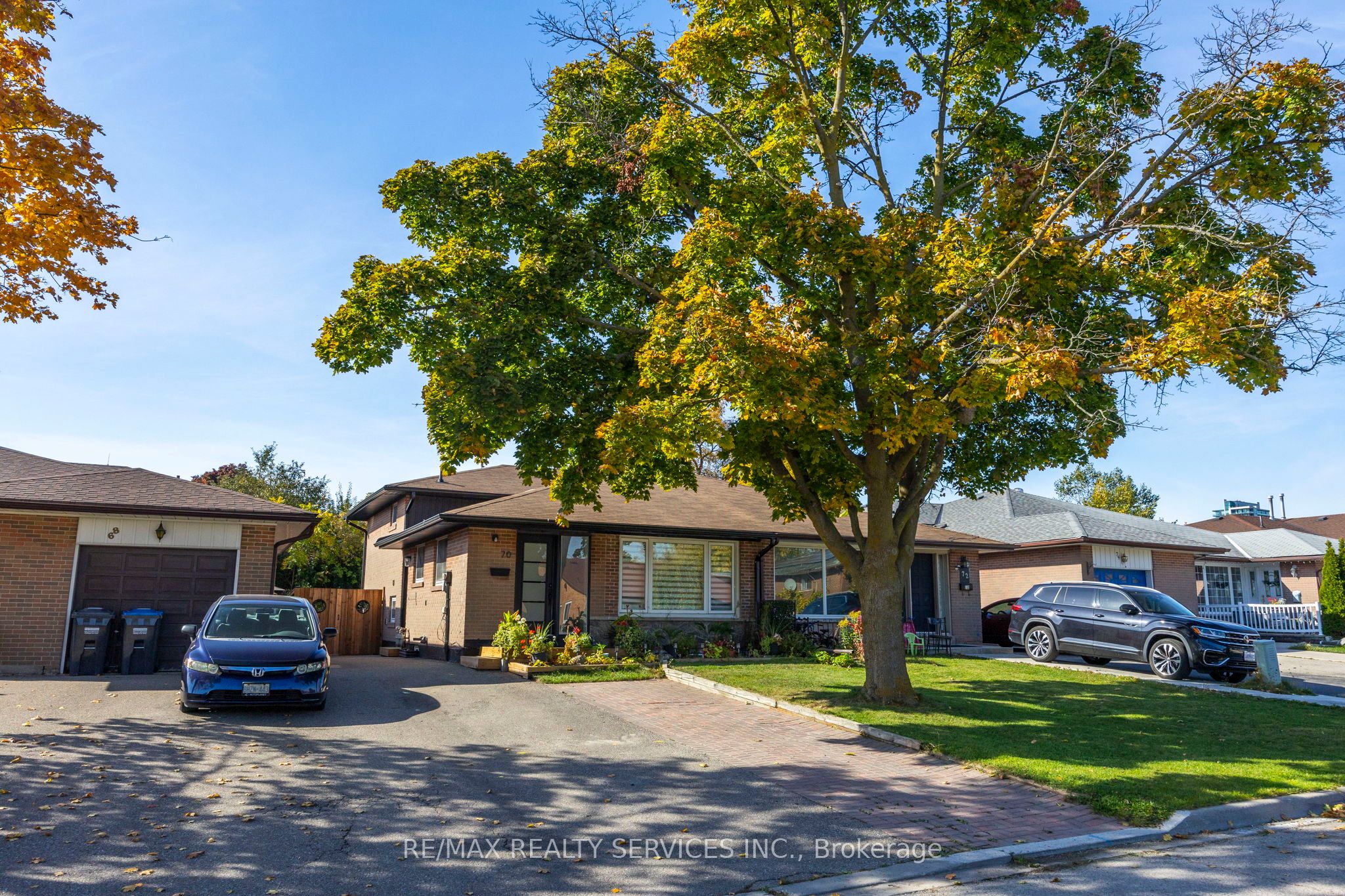 70 Wilton Drive, Brampton, ON, L6W 3A1 photo 2