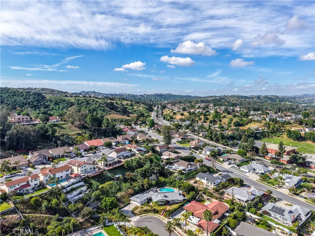 561 Crooked Arrow Dr, Diamond Bar, CA 91765