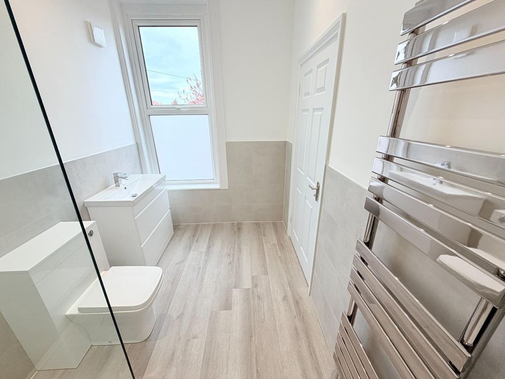 Additional image 26 of 5 bed semi-detached house for saleHutton Avenue, Hartlepool TS26