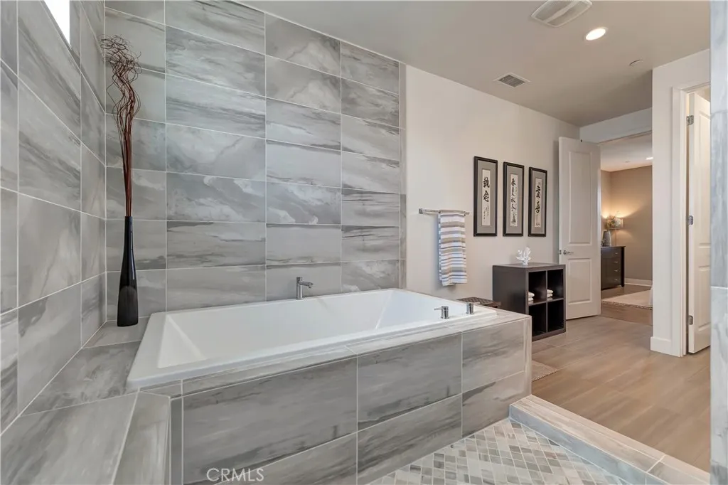Additional image 42 of 2105 Two Harbors Circle, Costa Mesa, CA 92627