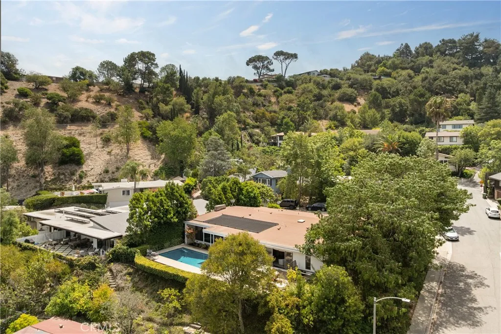 3511 Stonehill Place, Sherman Oaks, CA 91423
