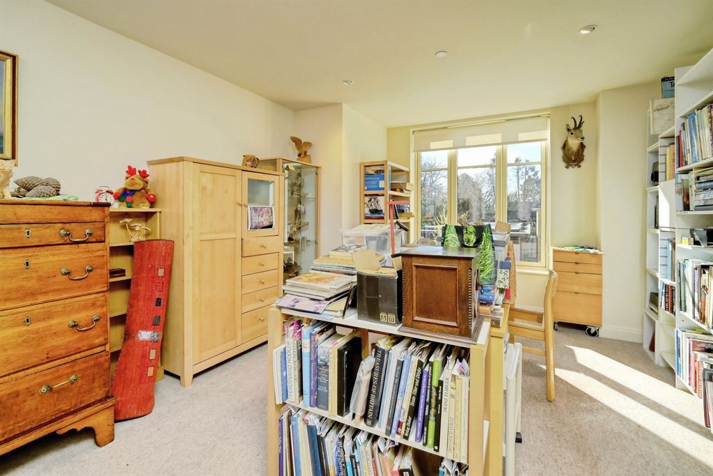 Additional image 6 of 1 bed flat for saleGarnier Drive, Bishopstoke, Eastleigh SO50