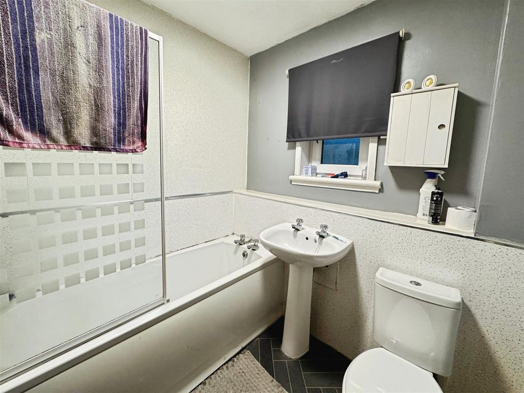 Additional image 10 of 1 bed flat for saleMallard Road, Hardgate, Clydebank G81