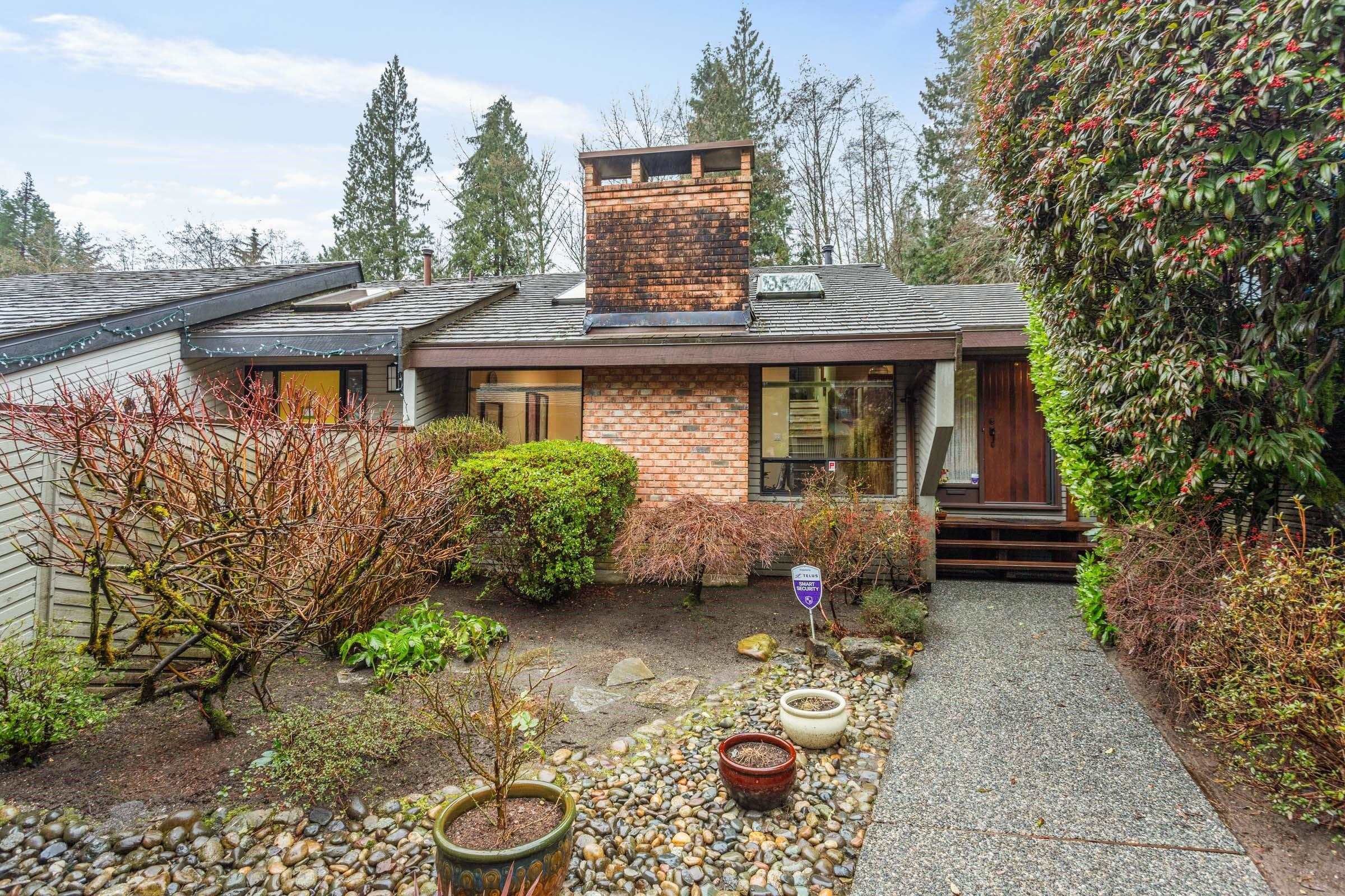 5639 White Pine Lane, North Vancouver, BC, V7R 4S1