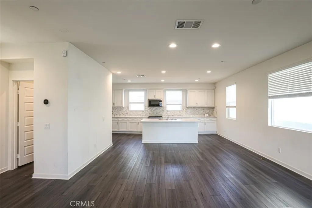Additional image 6 of 919 E 2nd St, Santa Ana, CA 92701