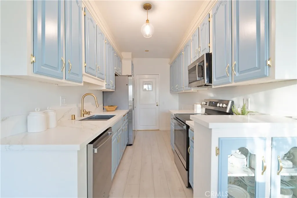 Additional image 3 of 5400 Lindley Avenue Unit 322, Encino, CA 91316