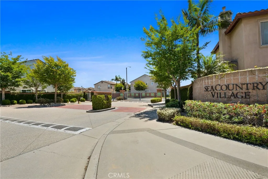 276 Cambria Dr, Carson, CA 90745