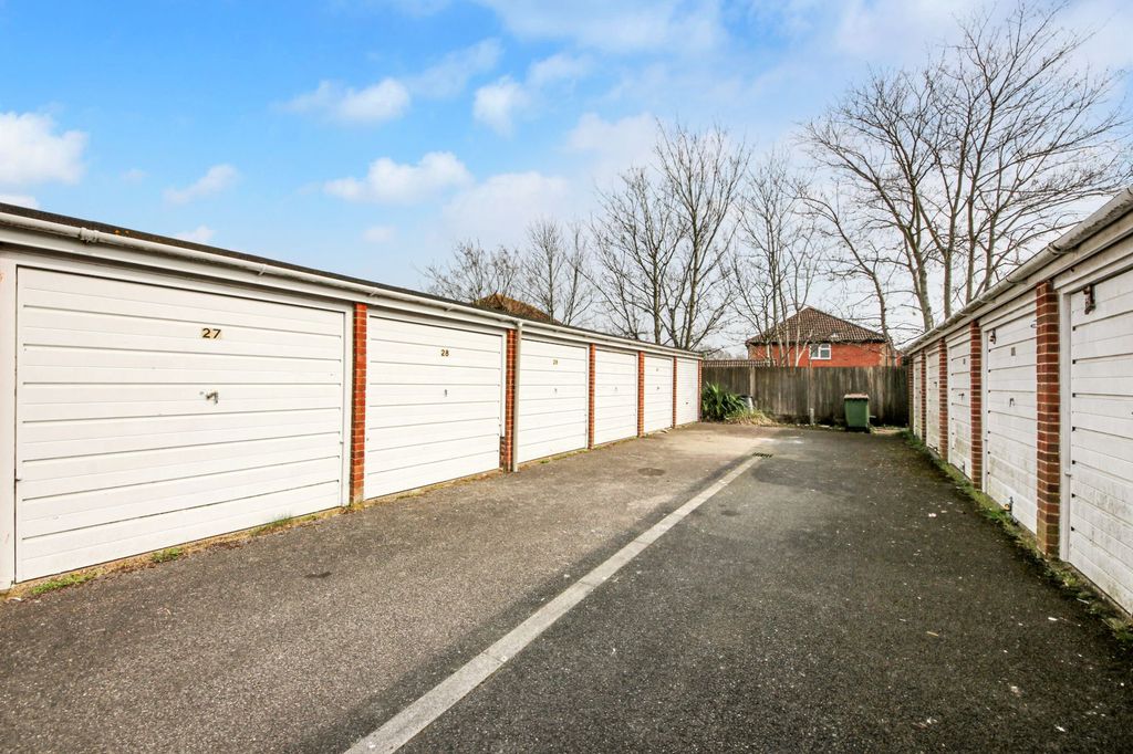 Additional image 14 of 2 bed flat for sale358 Spring Road, Sholing SO19