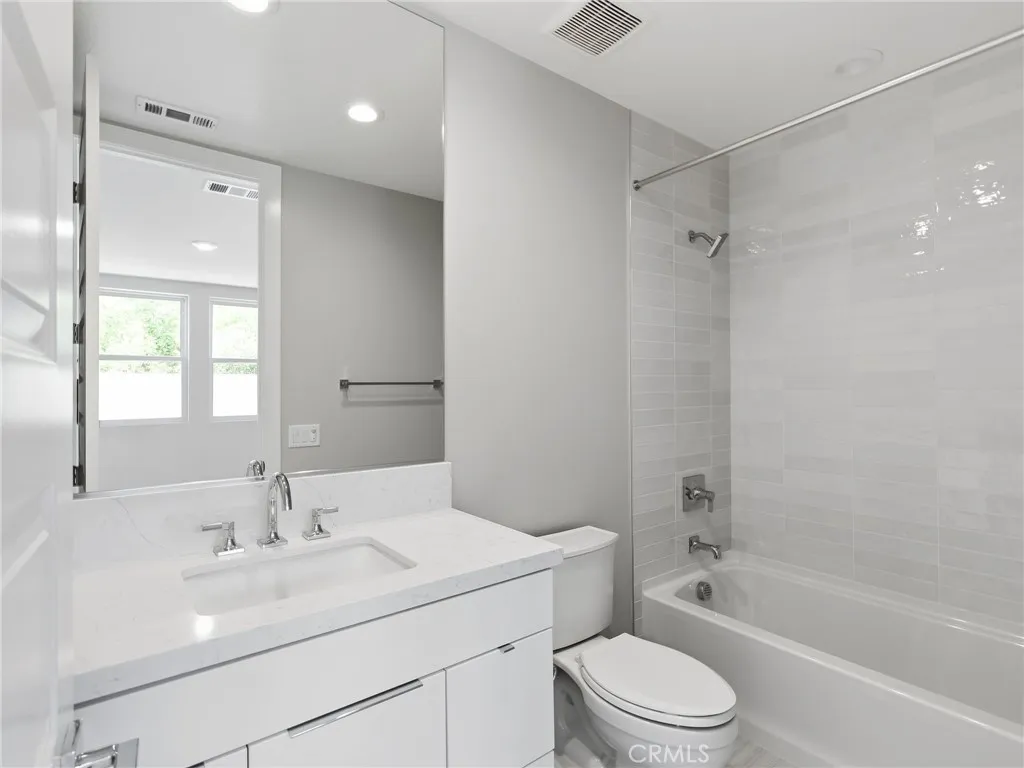 Additional image 21 of 132 Creation, Irvine, CA 92618