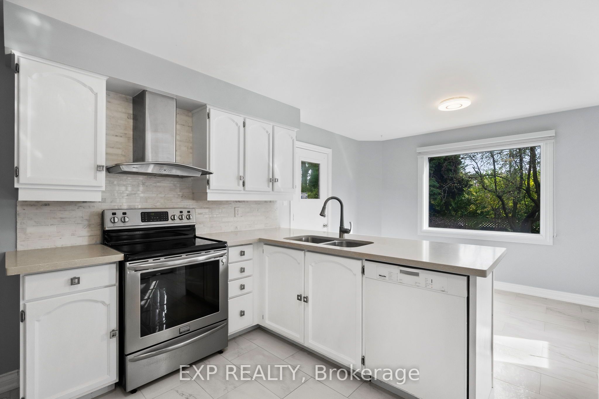 Additional image 5 of 17 Gordon Rowe Crescent, Richmond Hill, ON, L4C 8S3