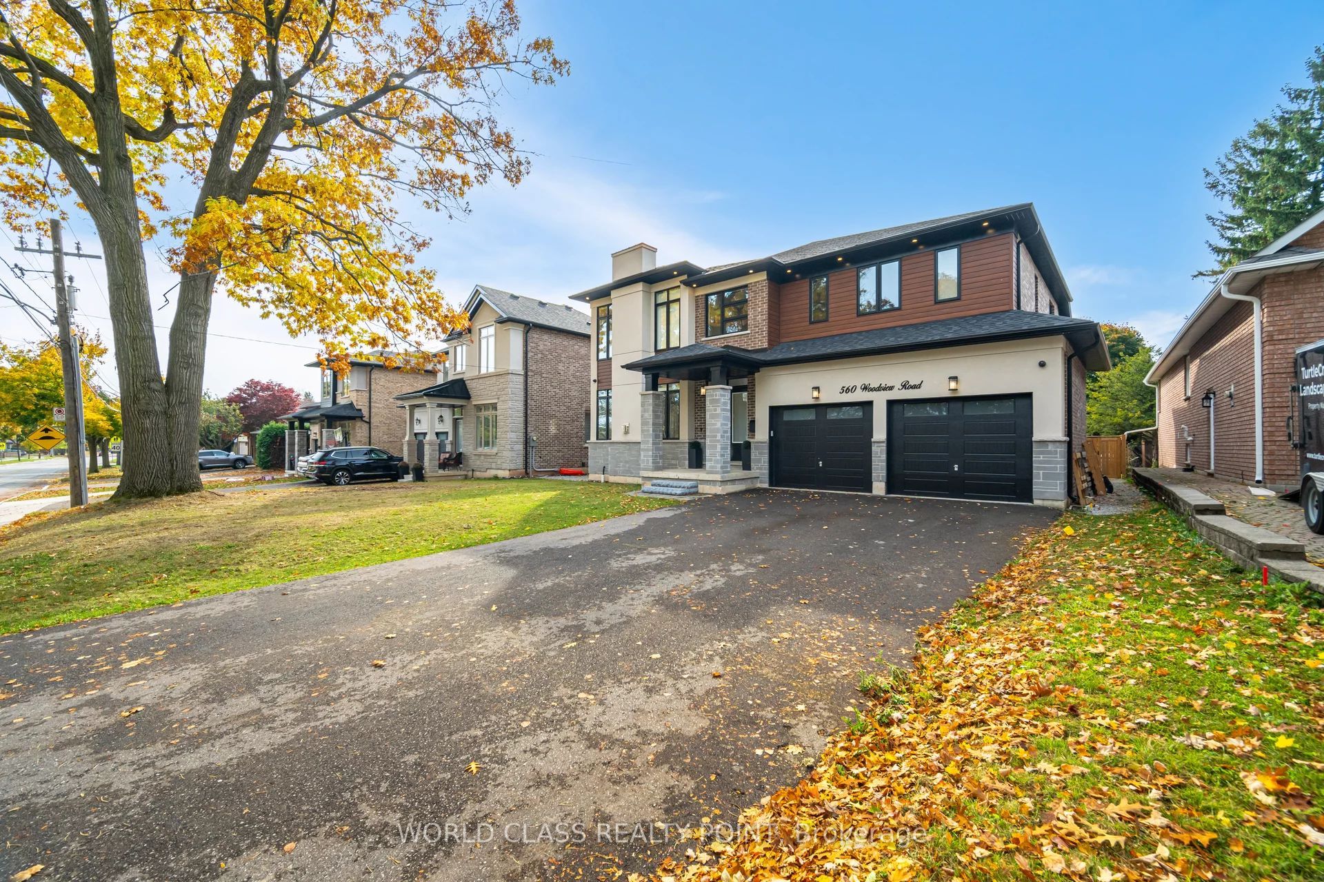 Additional image 2 of 560 Woodview Road, Burlington, ON, L7N 3A1