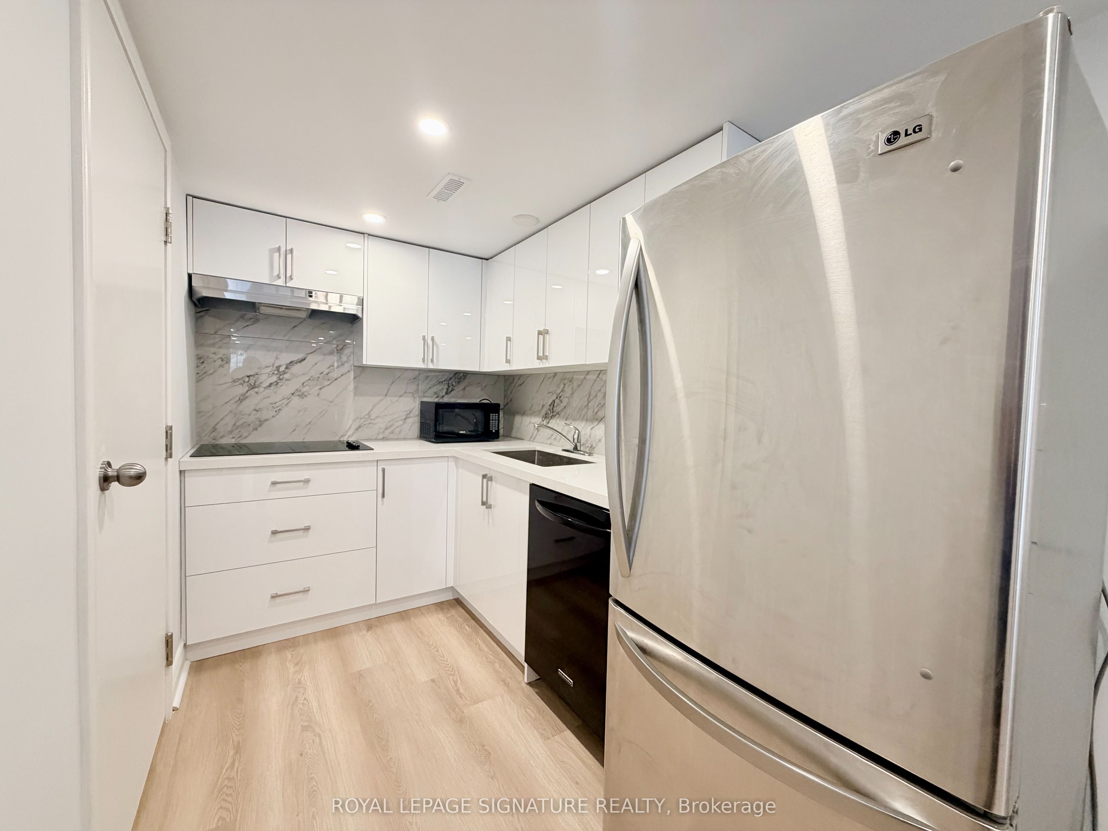 Additional image 6 of Room 2-450 Abington Avenue, Mississauga, ON, L5A 1L7