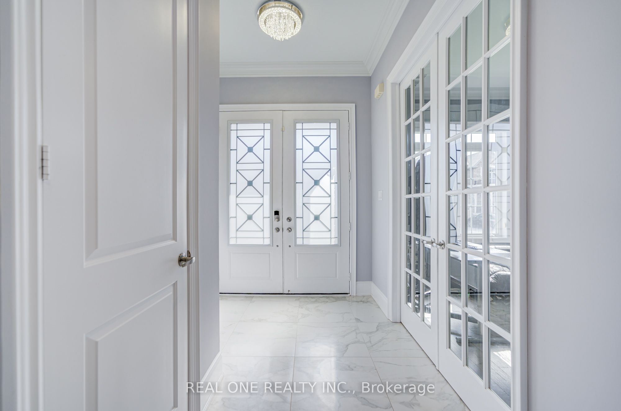 100 Conklin Crescent, Aurora, ON, L4G 0Z2 photo 2