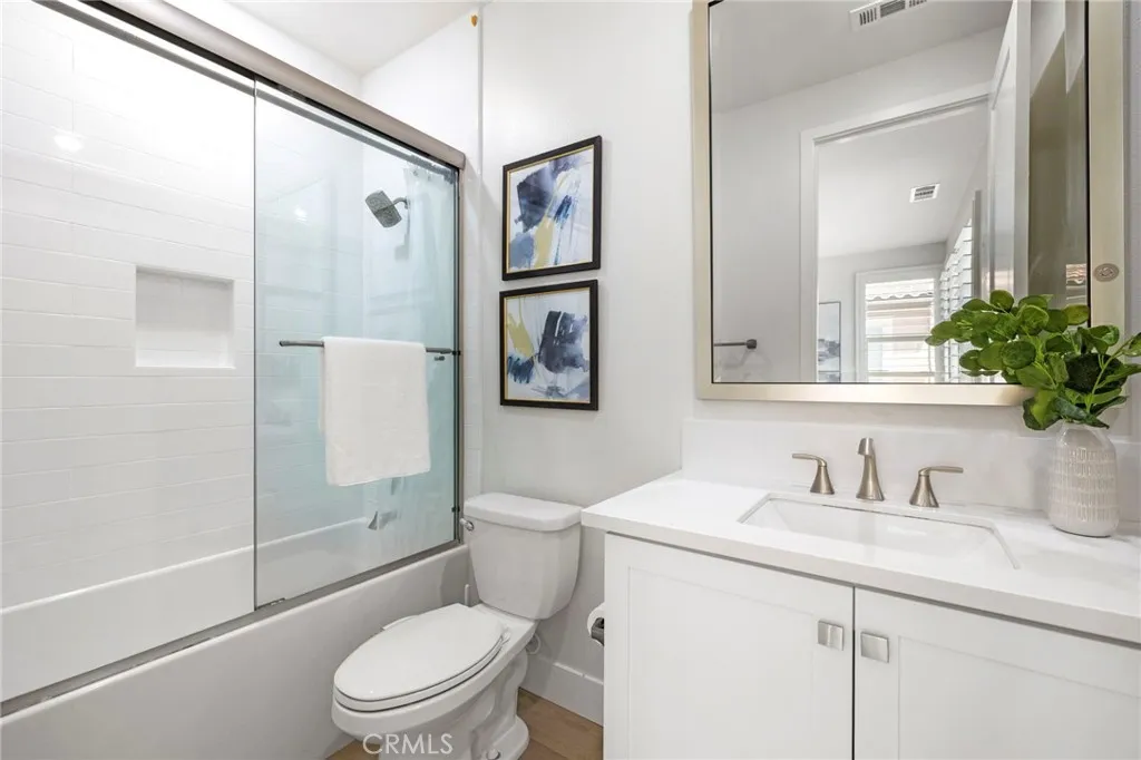 Additional image 117 of 53 Lunar, Irvine, CA 92618