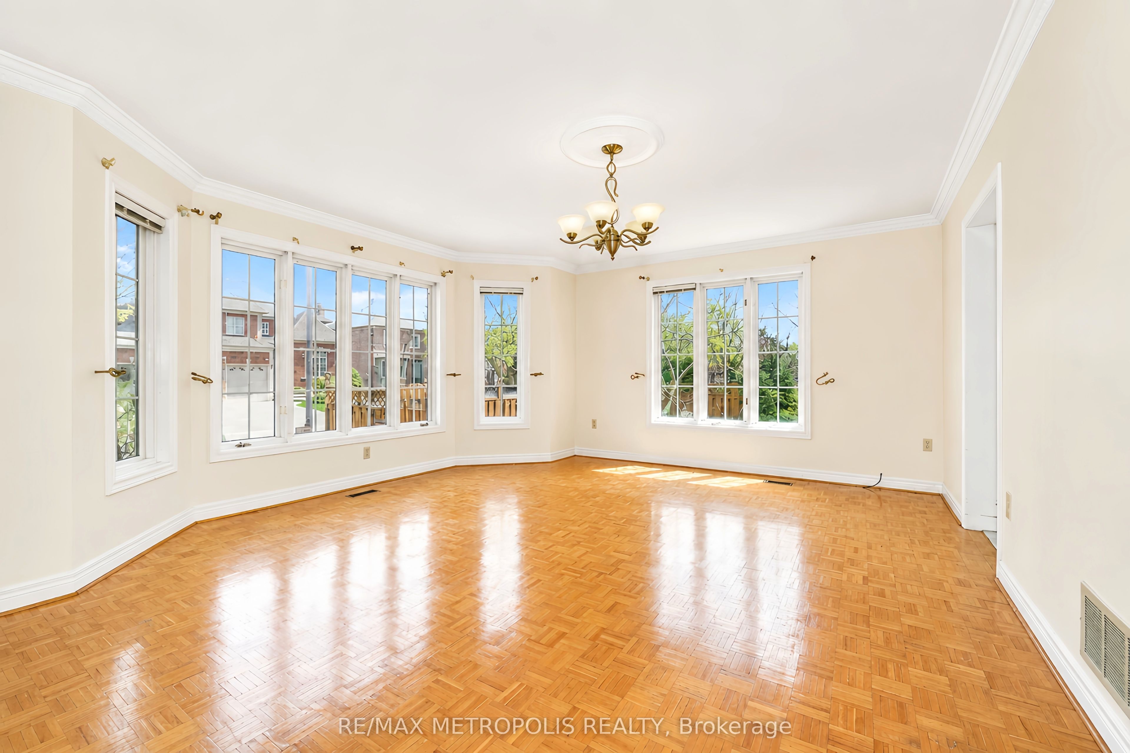 Additional image 4 of 2 Schooner Court, Markham, ON, L6C 1R2