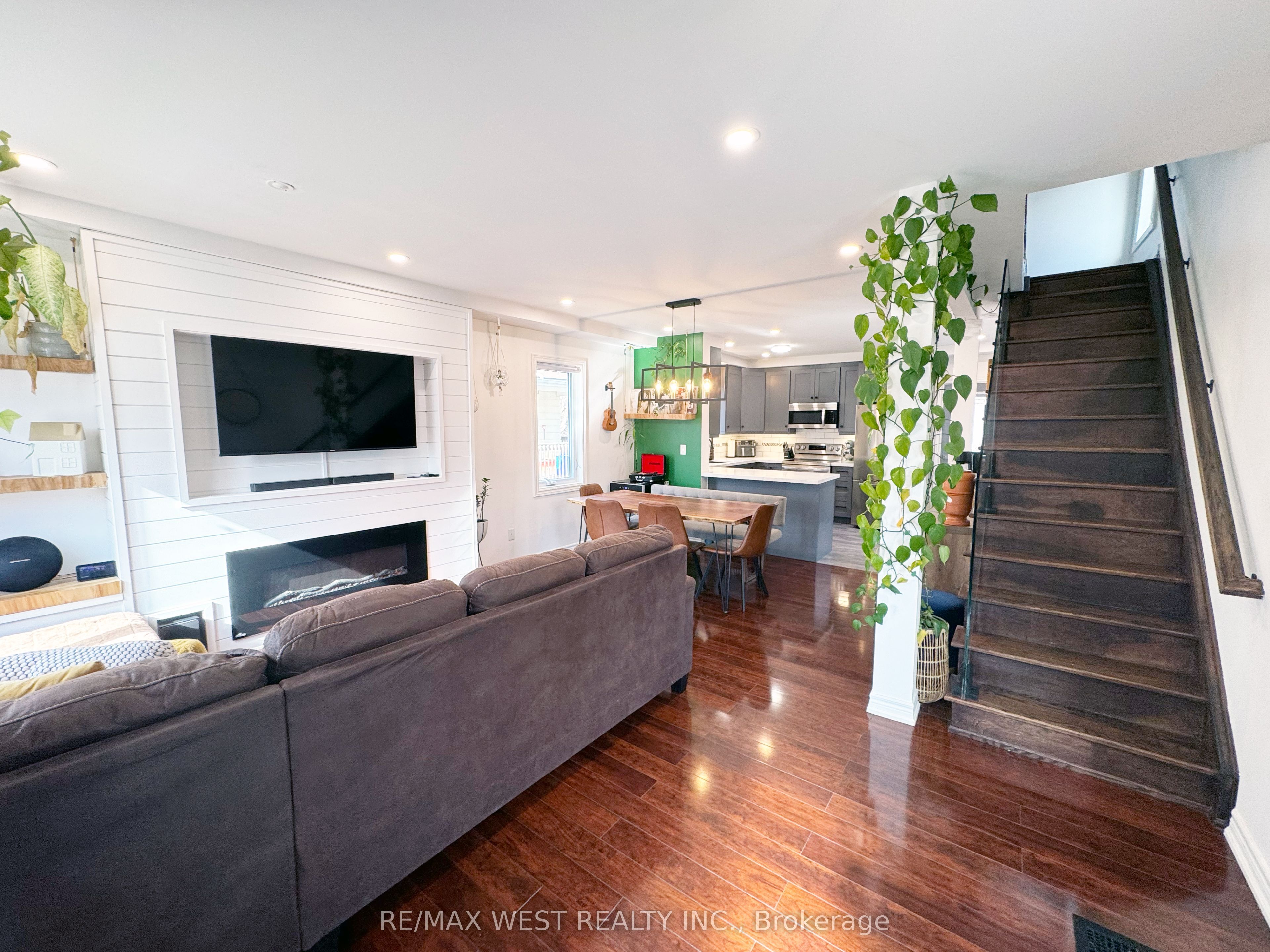 Additional image 4 of 203 Court Street, Oshawa, ON, L1H 4W6