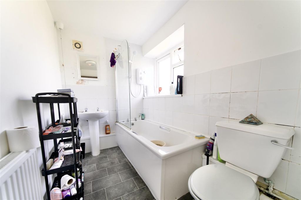Additional image 7 of 2 bed flat for saleWyke Road, Weymouth DT4