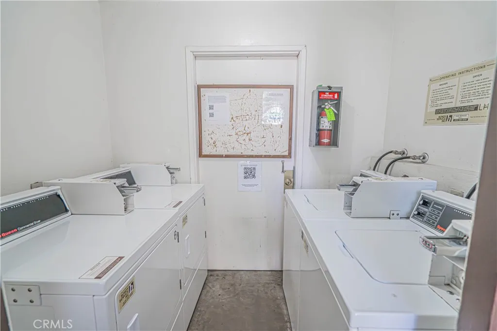 1342 E Hillcrest Dr Unit 17, Thousand Oaks, CA 91362