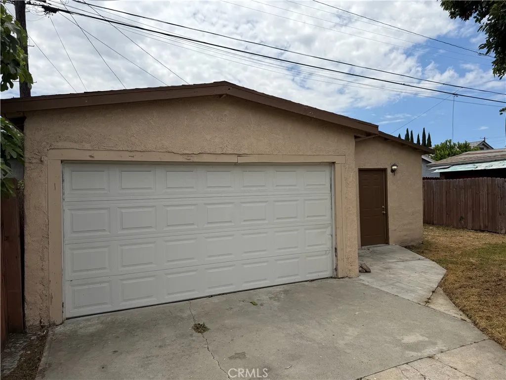 Additional image 13 of 1716 W 67th St, Los Angeles, CA 90047