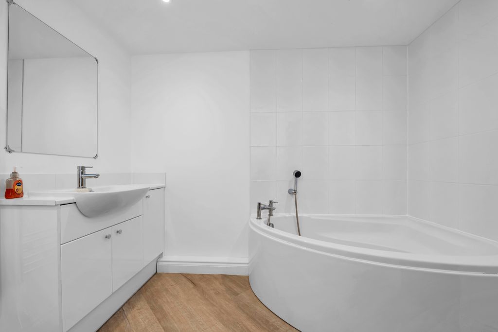 Additional image 18 of 2 bed flat for saleRisbygate Street, Bury St. Edmunds IP33