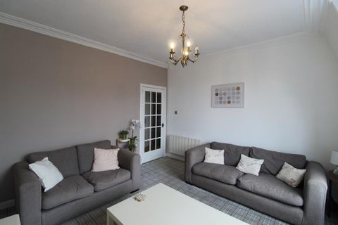 Urquhart Street, Top Floor AB24
